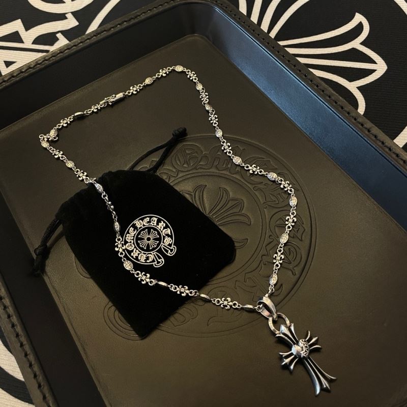 Ch*0me He**ts necklaces